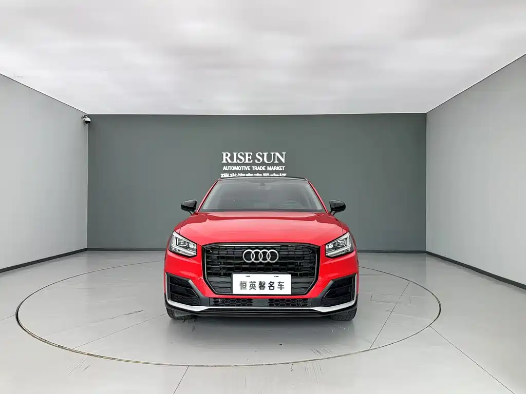 AUDI  Q2L