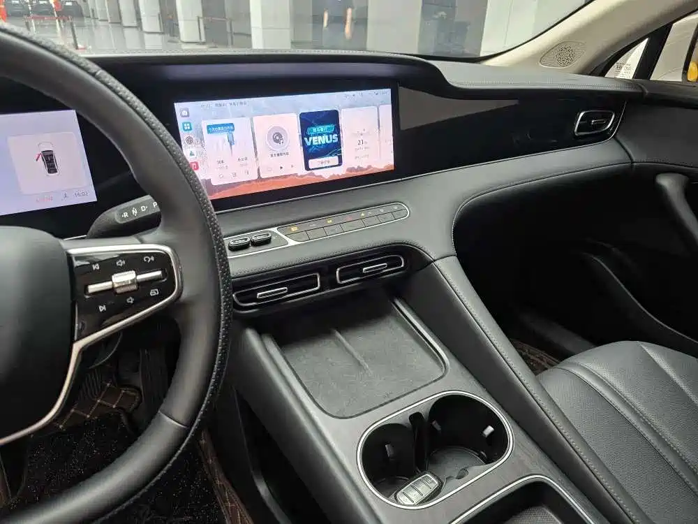 Roewe D7 2023 DMH 125km