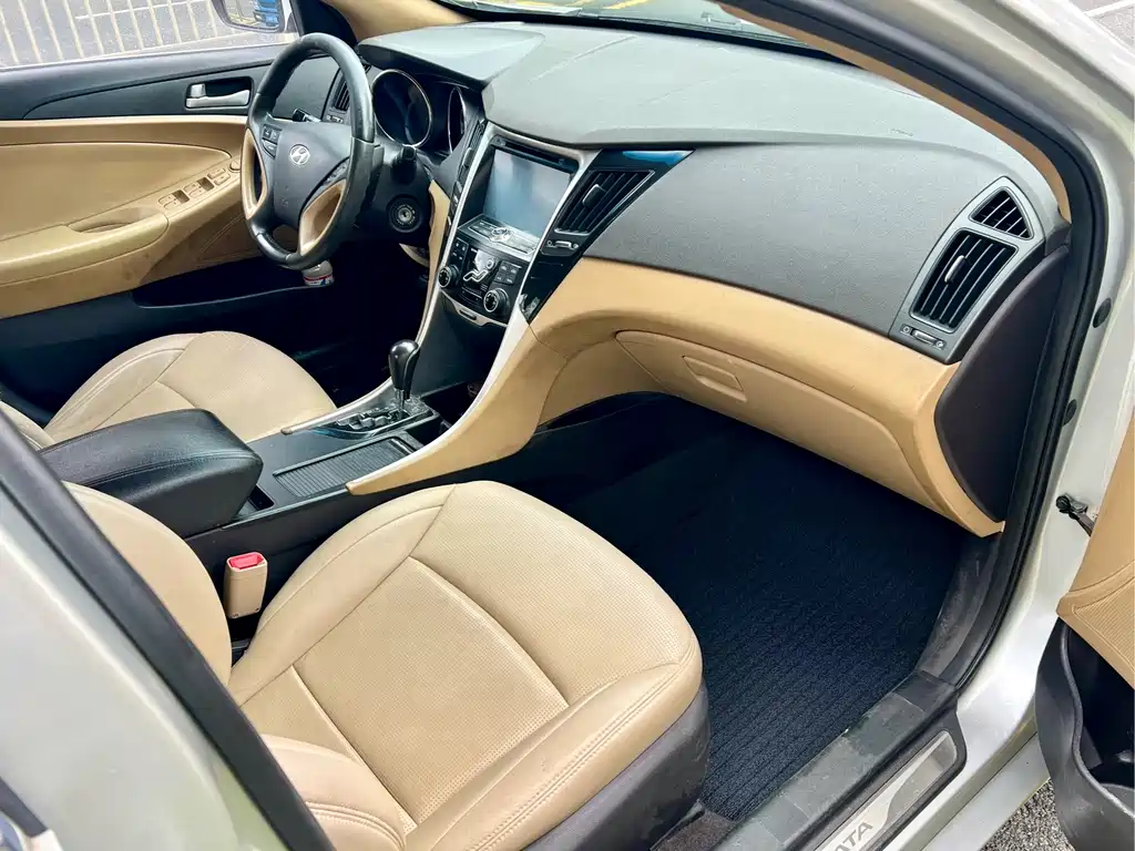 Hyundai Sonata — миниатюра 6