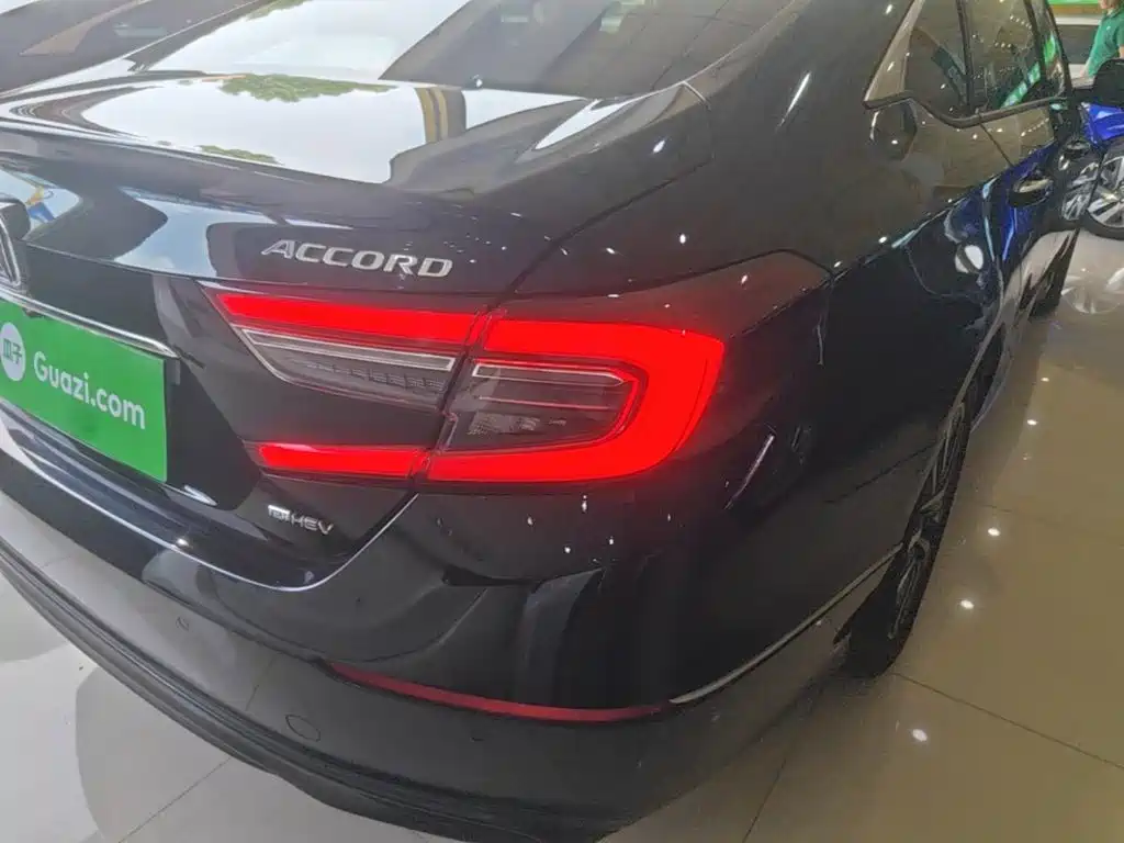 Honda Accord — миниатюра 8