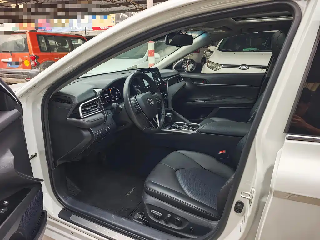 Toyota Camry — миниатюра 5