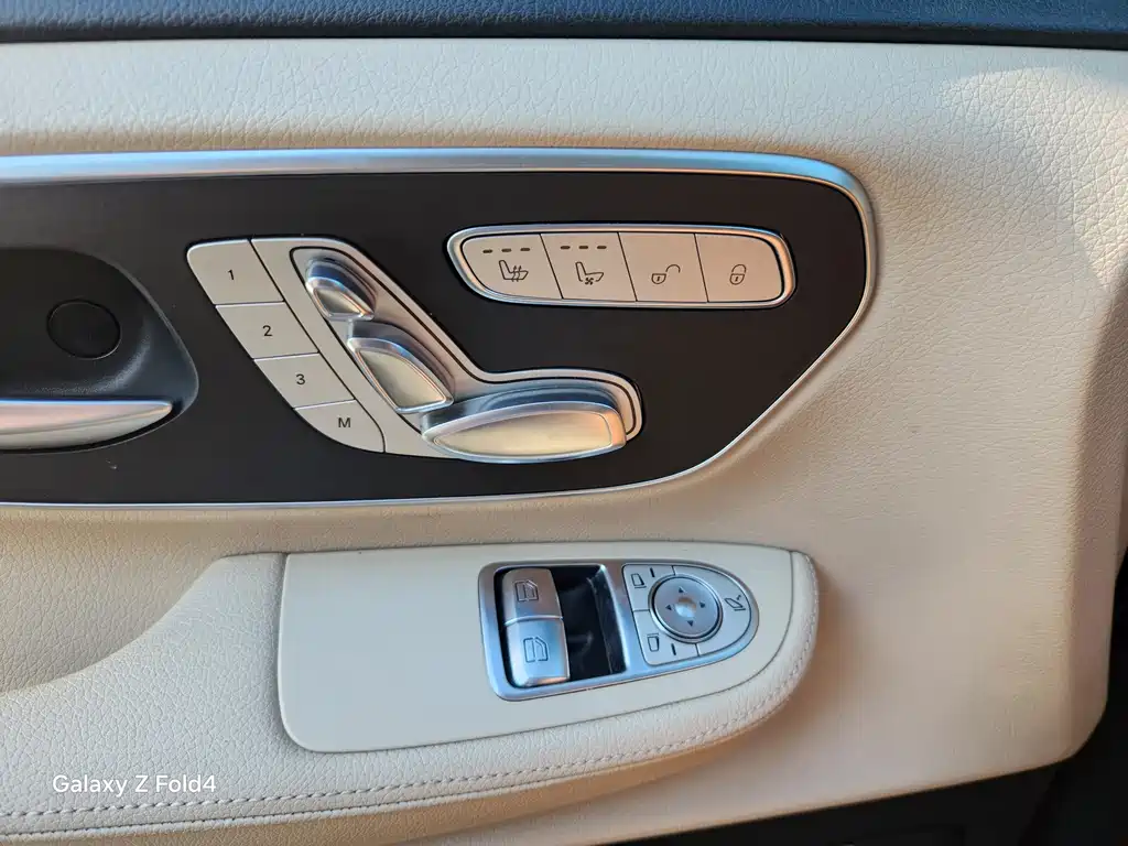 Mercedes-Benz V-Class — миниатюра 14