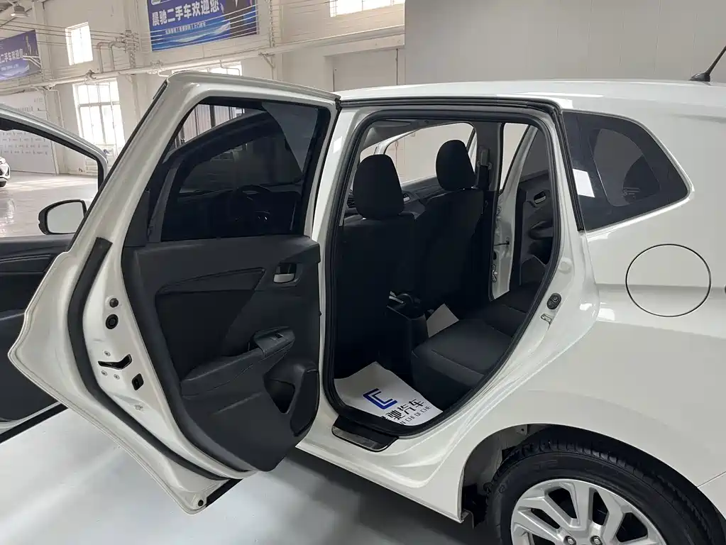Honda Fit — миниатюра 12