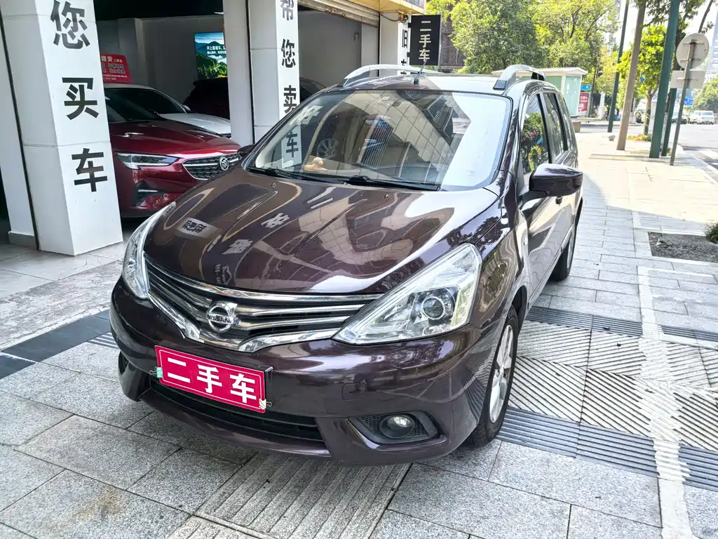 Nissan Livina — миниатюра 2