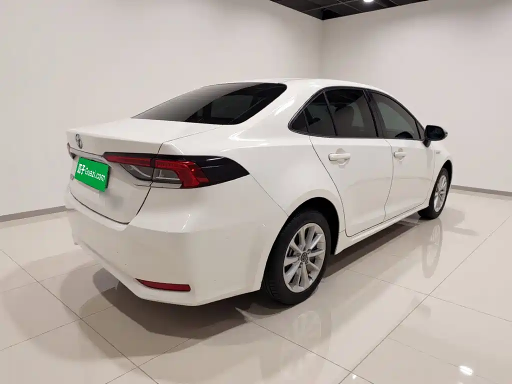 Toyota Corolla — миниатюра 6