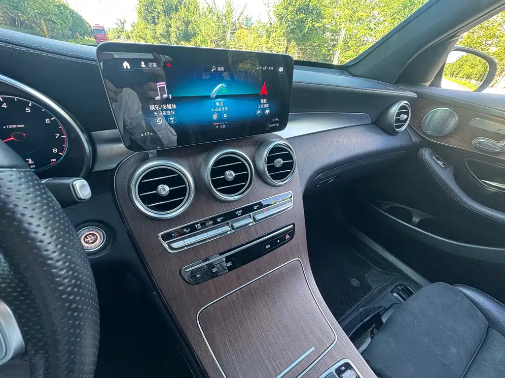 Mercedes-Benz GLC — миниатюра 8