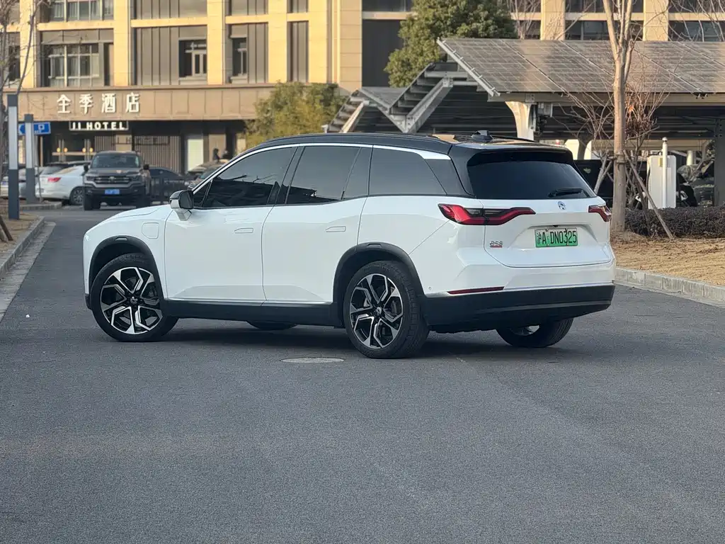 NIO NIO ES8