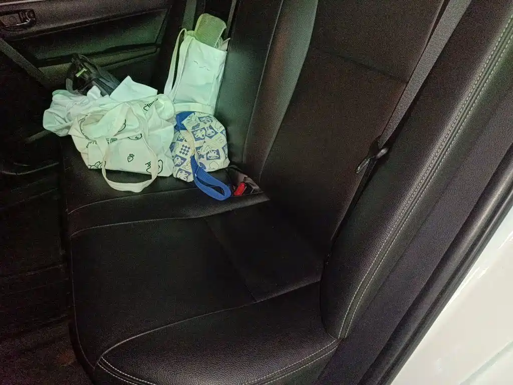 Toyota Corolla — миниатюра 13