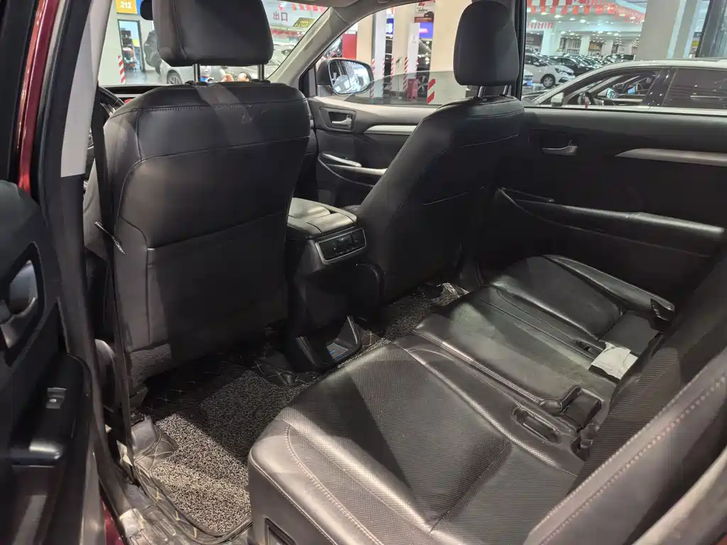 Toyota Highlander — миниатюра 6