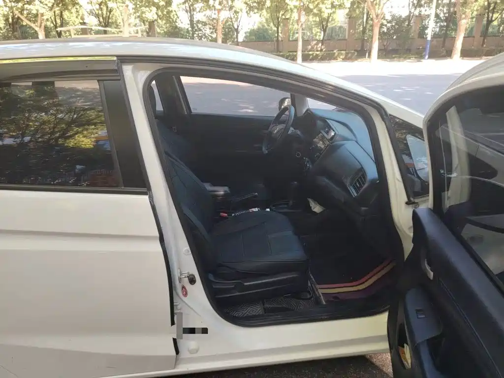 Honda Fit — миниатюра 17