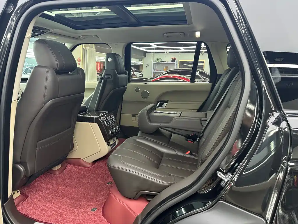 Land Rover Range Rover — миниатюра 5