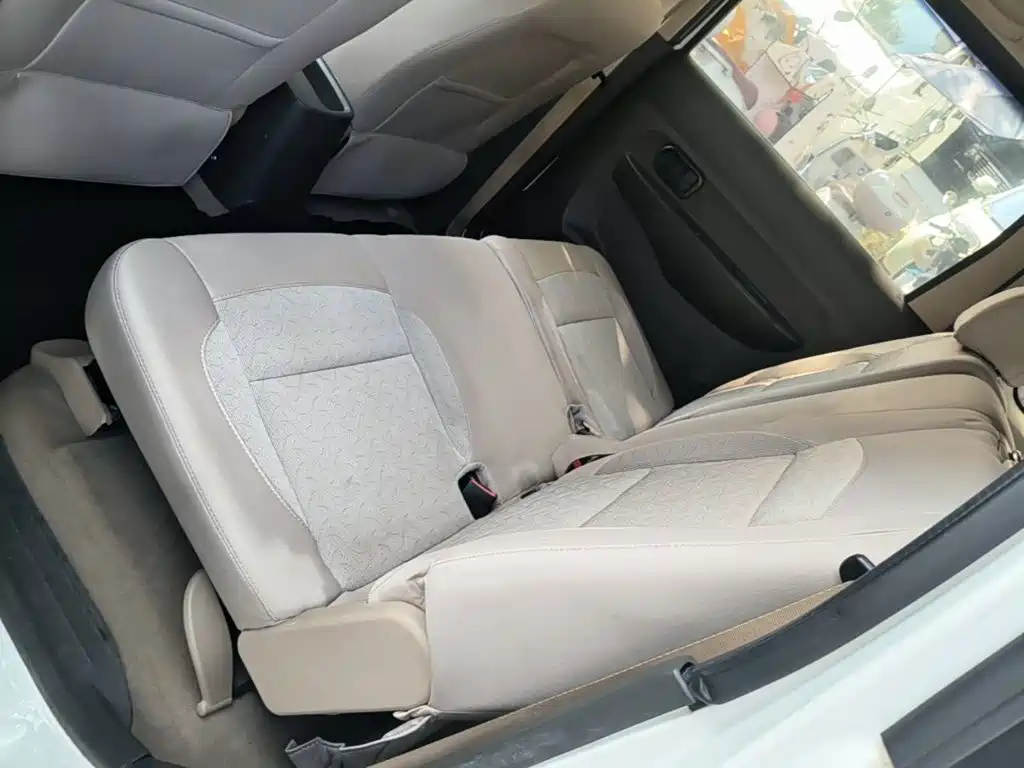 Wuling Hongguang — миниатюра 17