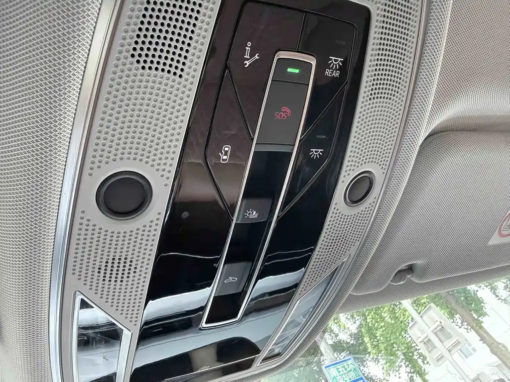 Audi A8 — миниатюра 9