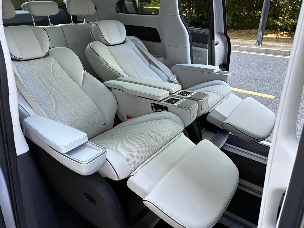 XPeng X9 — миниатюра 19