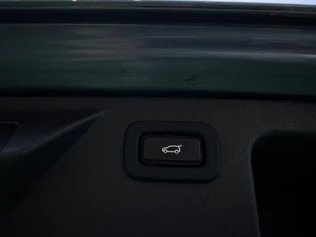 Land Rover Discovery Sport — миниатюра 31