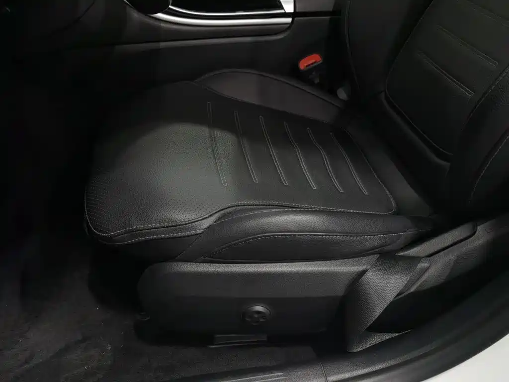 Mercedes-Benz C-Class New Energy — миниатюра 20
