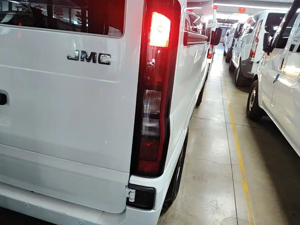 JMC JMC Fushun — миниатюра 8