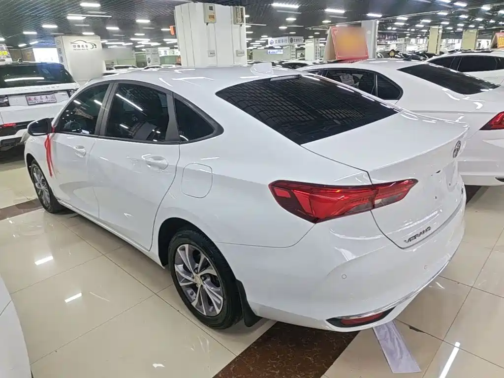 Buick Verano — миниатюра 5
