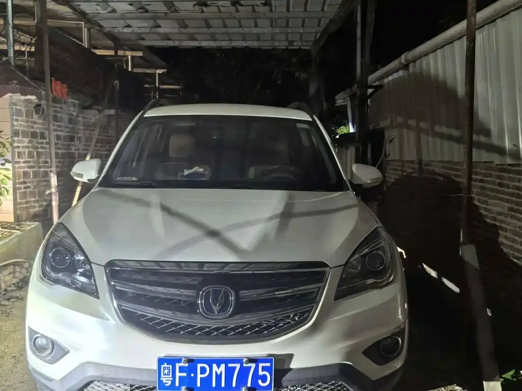 Changan CS35 — миниатюра 2