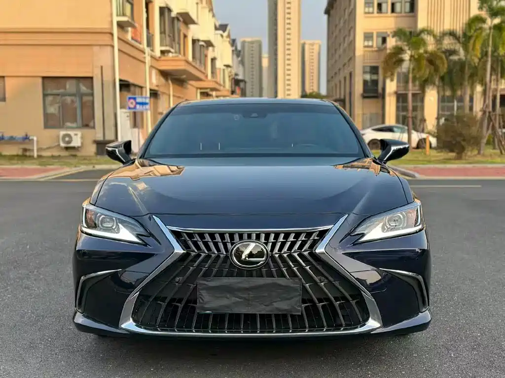 Lexus ES — миниатюра 2