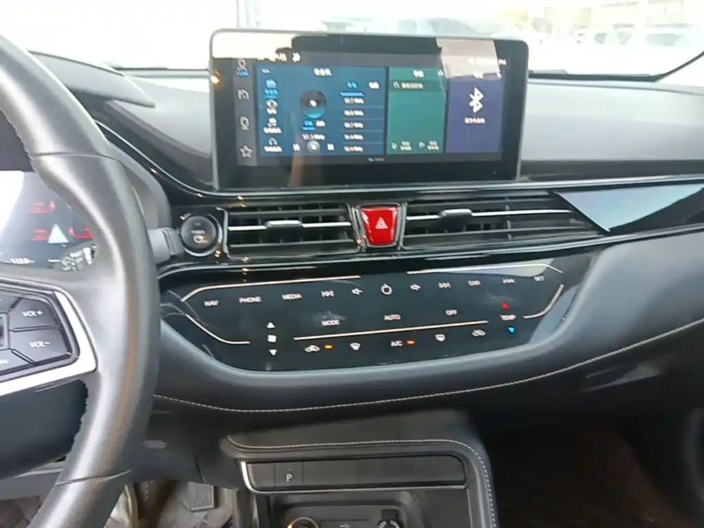 JAC JAC iEVS4 — миниатюра 13