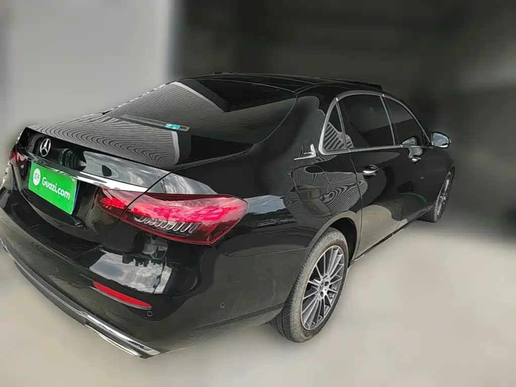 Mercedes-Benz E-Class — миниатюра 10