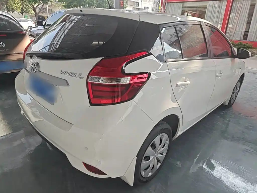 Toyota Yaris L — миниатюра 7