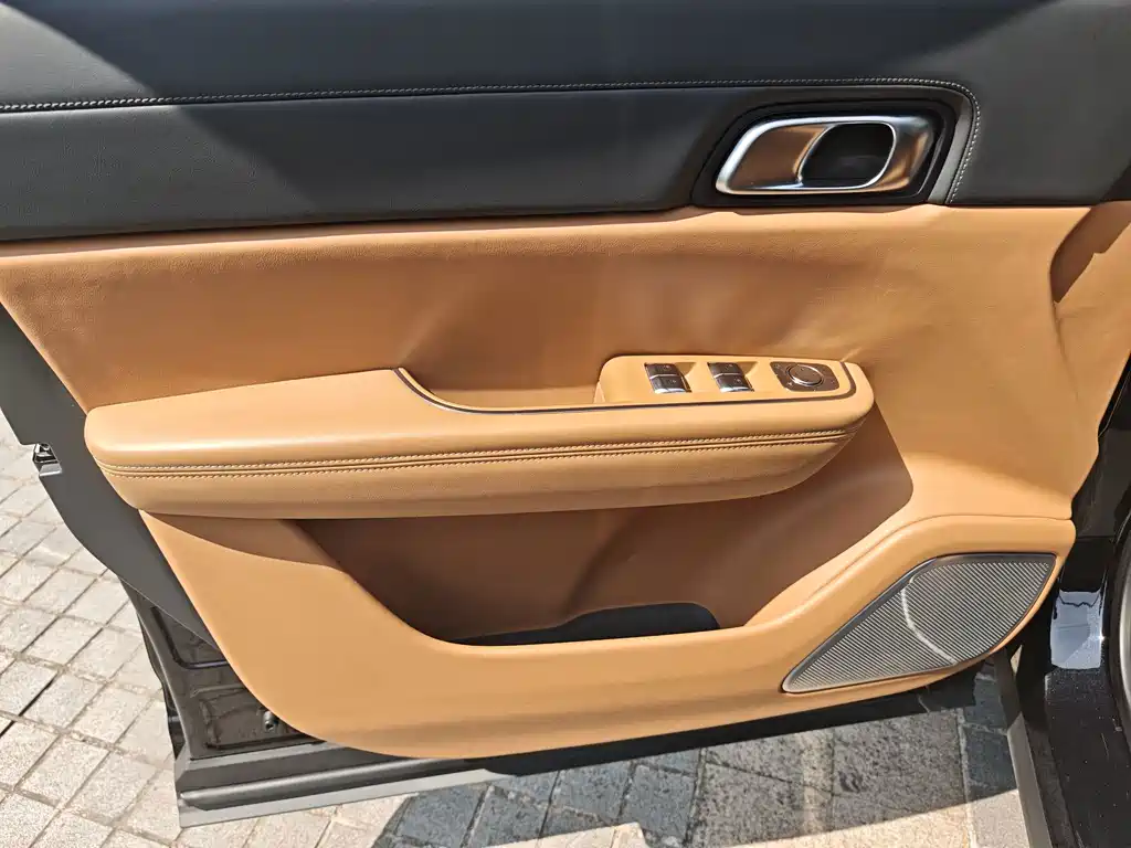 Li Auto Li ONE — миниатюра 6