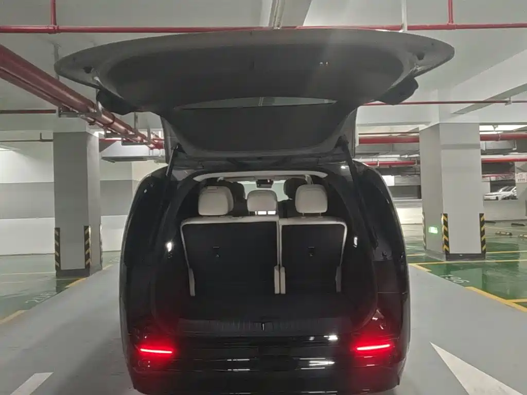 Li Auto Li MEGA — миниатюра 19