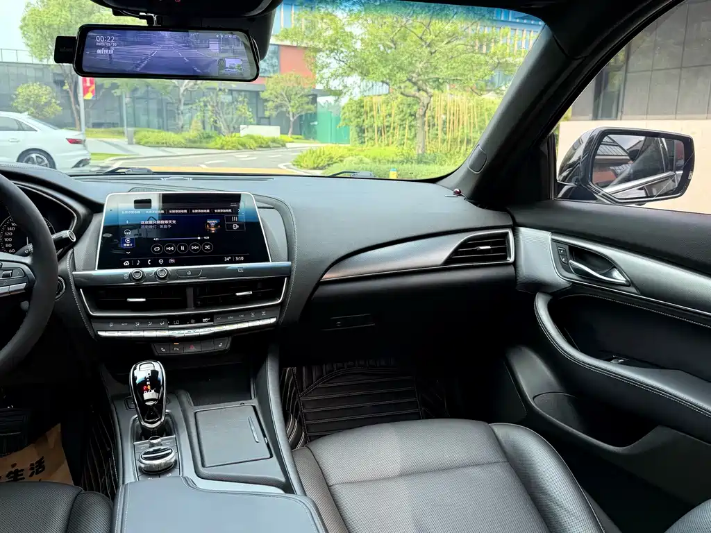 Cadillac CT5 — миниатюра 17