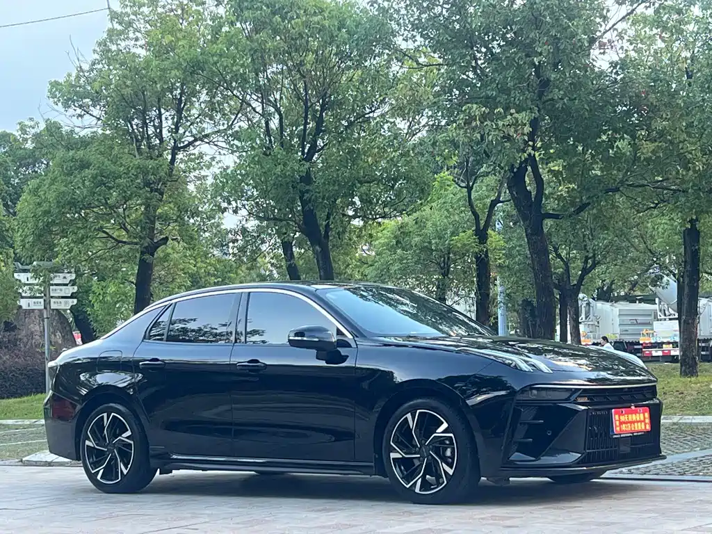 Lynk & Co 03 — миниатюра 3