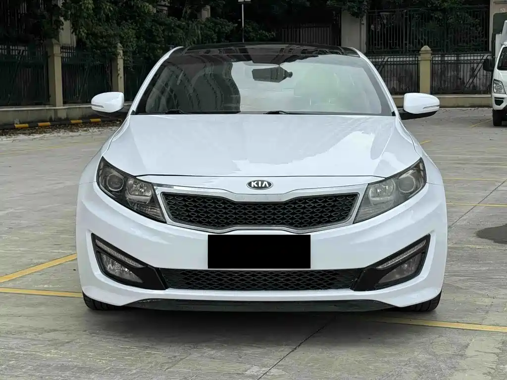 Kia K5 — миниатюра 10