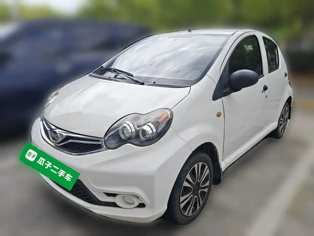BYD F0