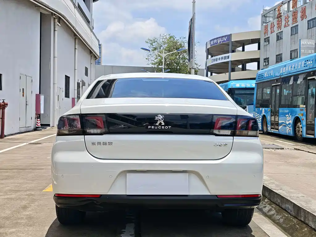 Peugeot 308 — миниатюра 7