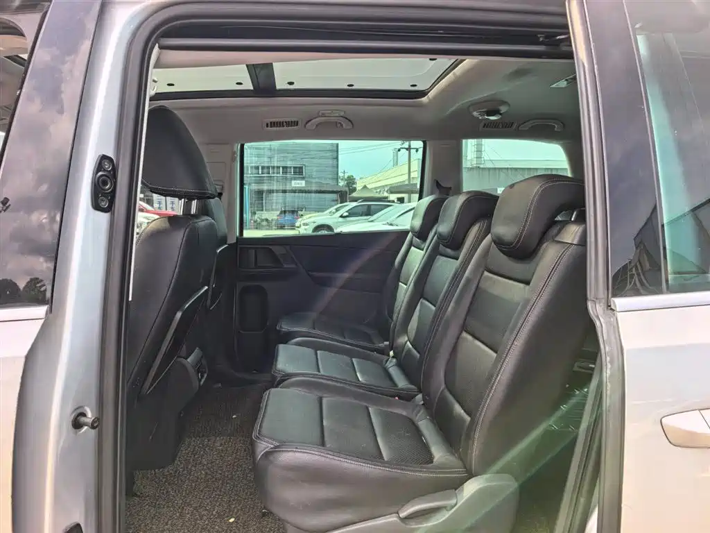Volkswagen Xia 2012 2.0TSI IV