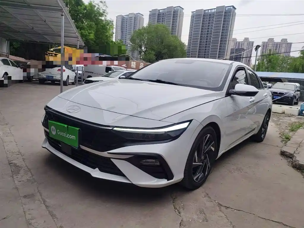 Hyundai Elantra 2024