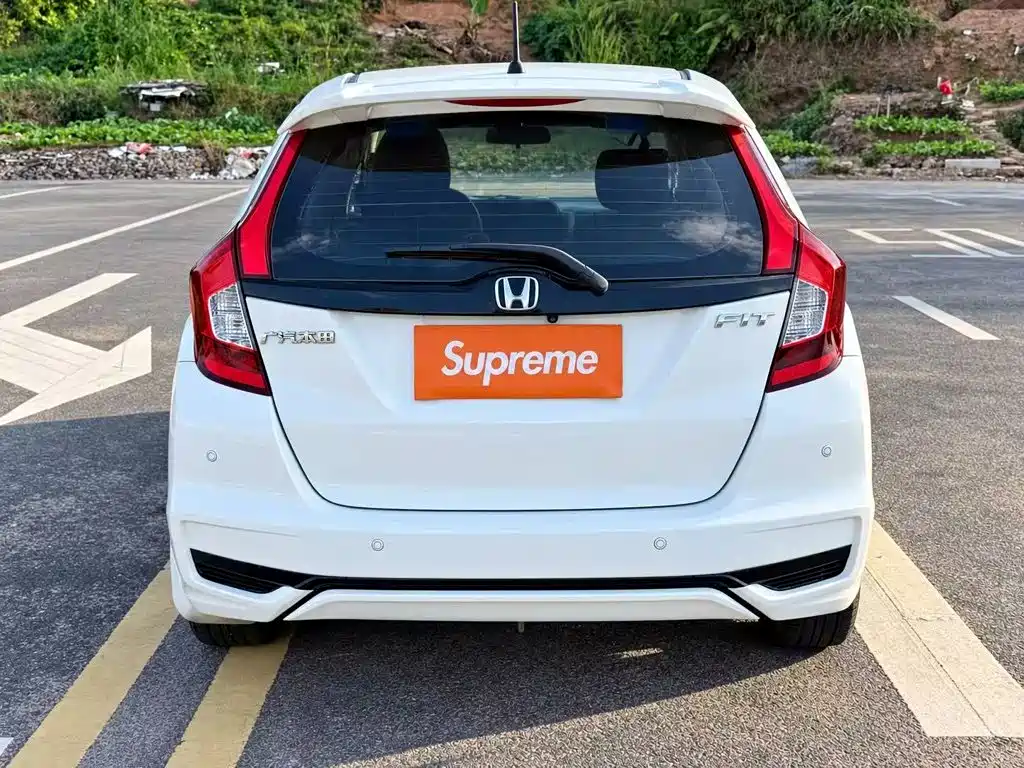 Honda Fit — миниатюра 8