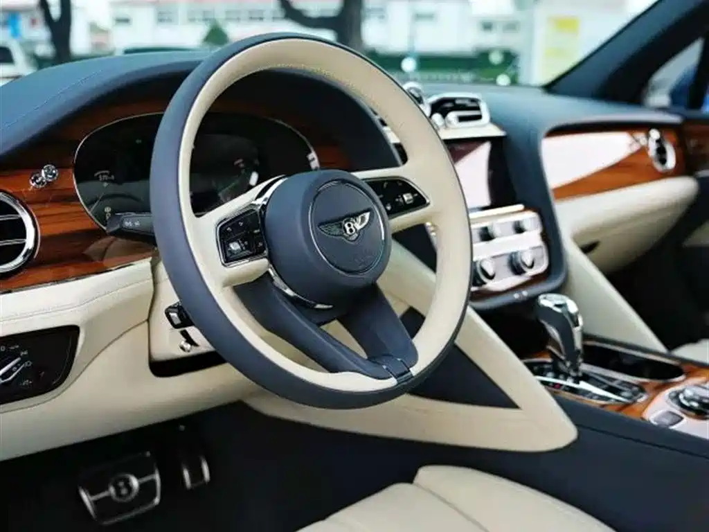 Bentley Bentayga 2022 4.0T V8