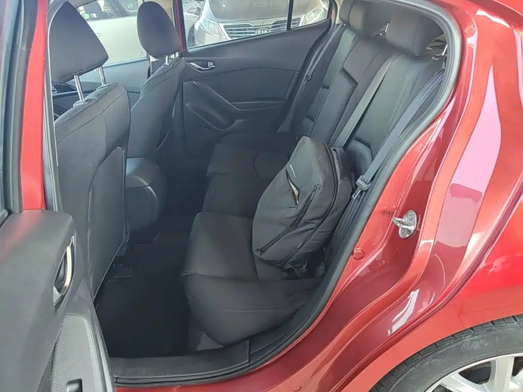 Mazda 3 Axela — миниатюра 17