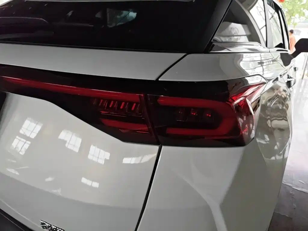 Bestune T77 2019 230 TID AT Luxury VI