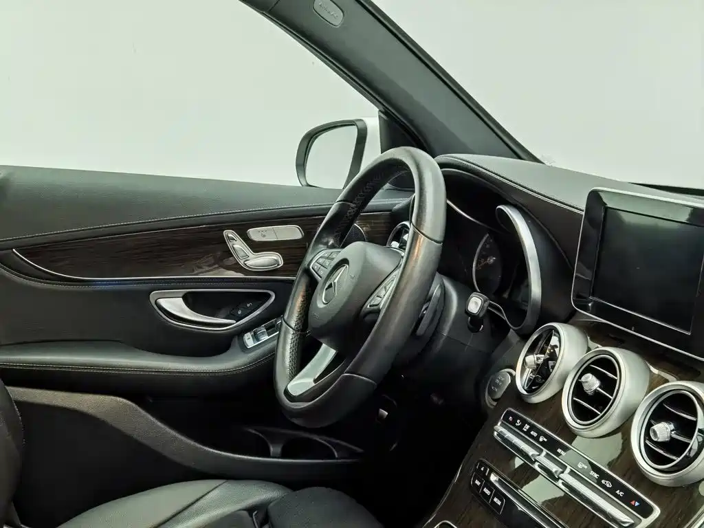Mercedes-Benz GLC — миниатюра 22
