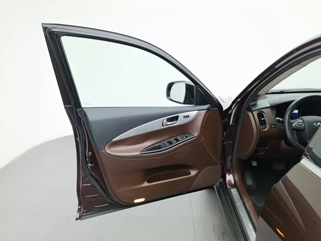 Infiniti QX50 — миниатюра 8