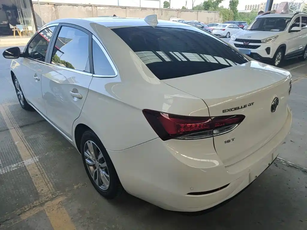 Buick Excelle — миниатюра 5