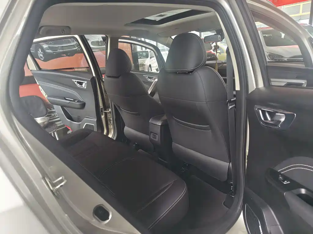 Geely Vision X3 — миниатюра 12