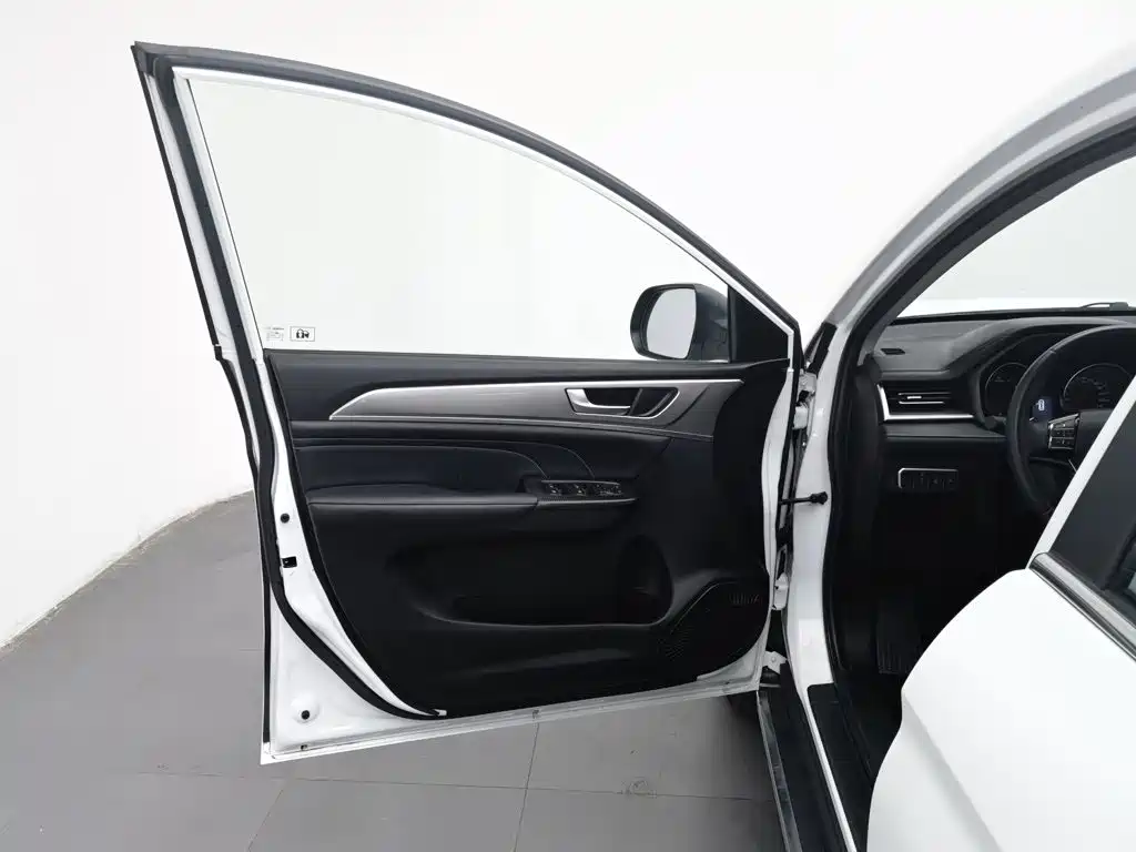 Haval M6 — миниатюра 8
