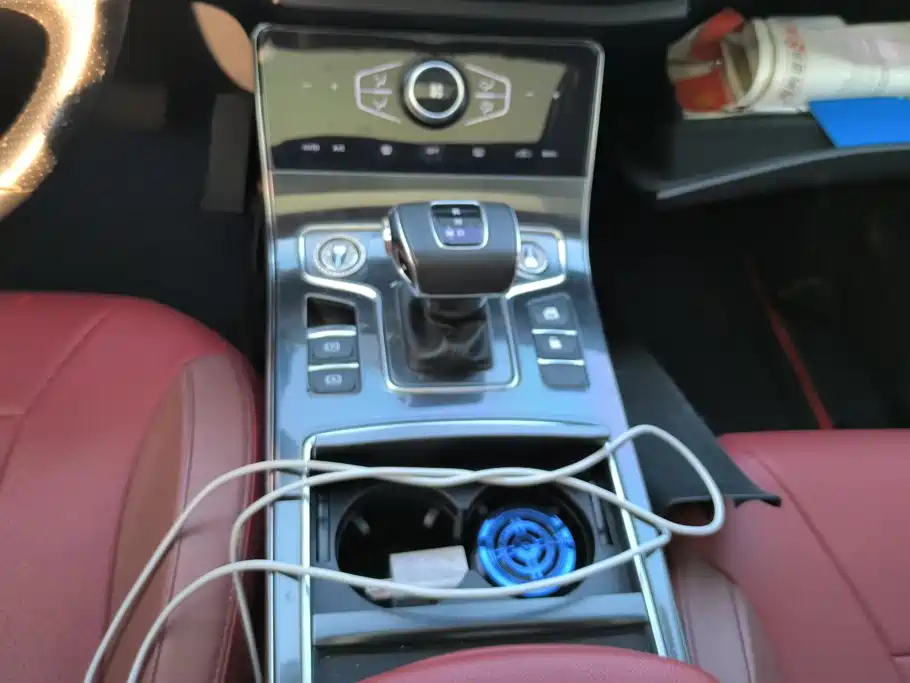 Hongqi Hongqi H5 — миниатюра 16