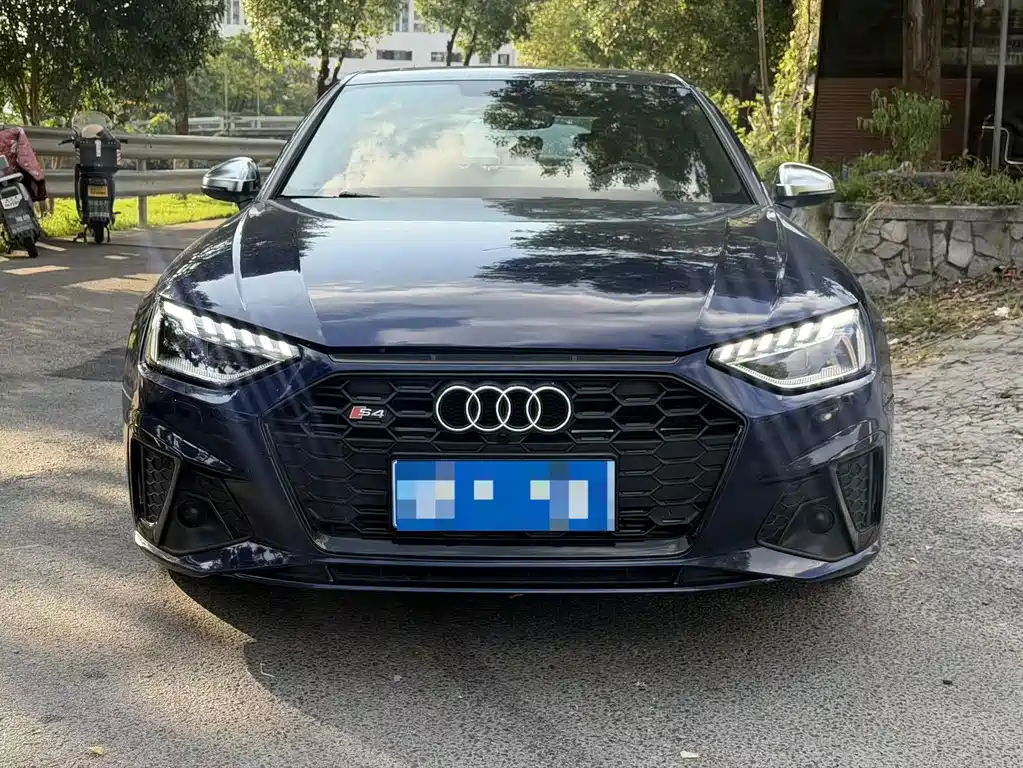 Audi S4