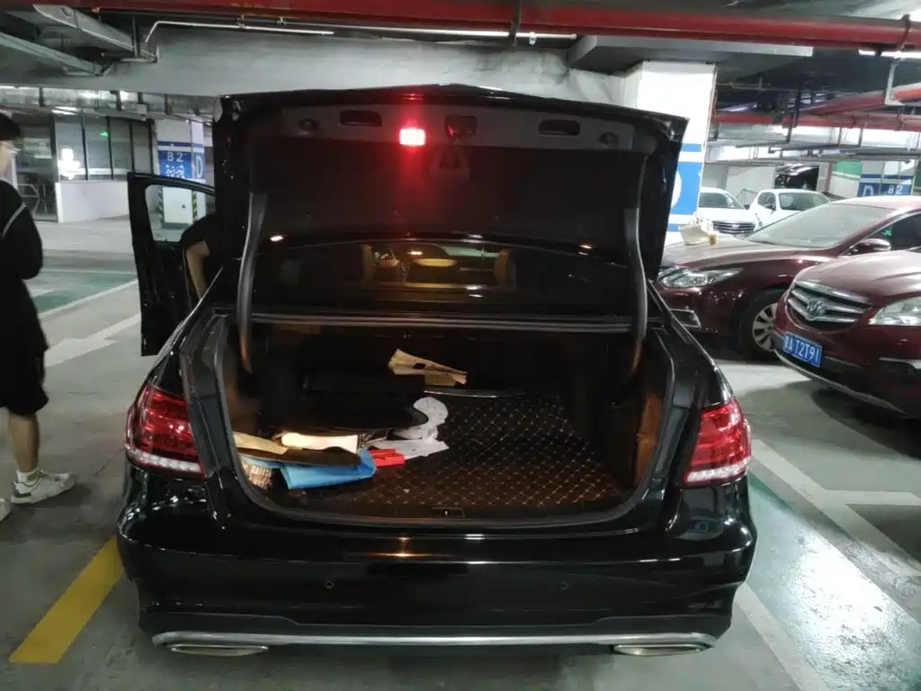 Mercedes-Benz E-Class — миниатюра 15