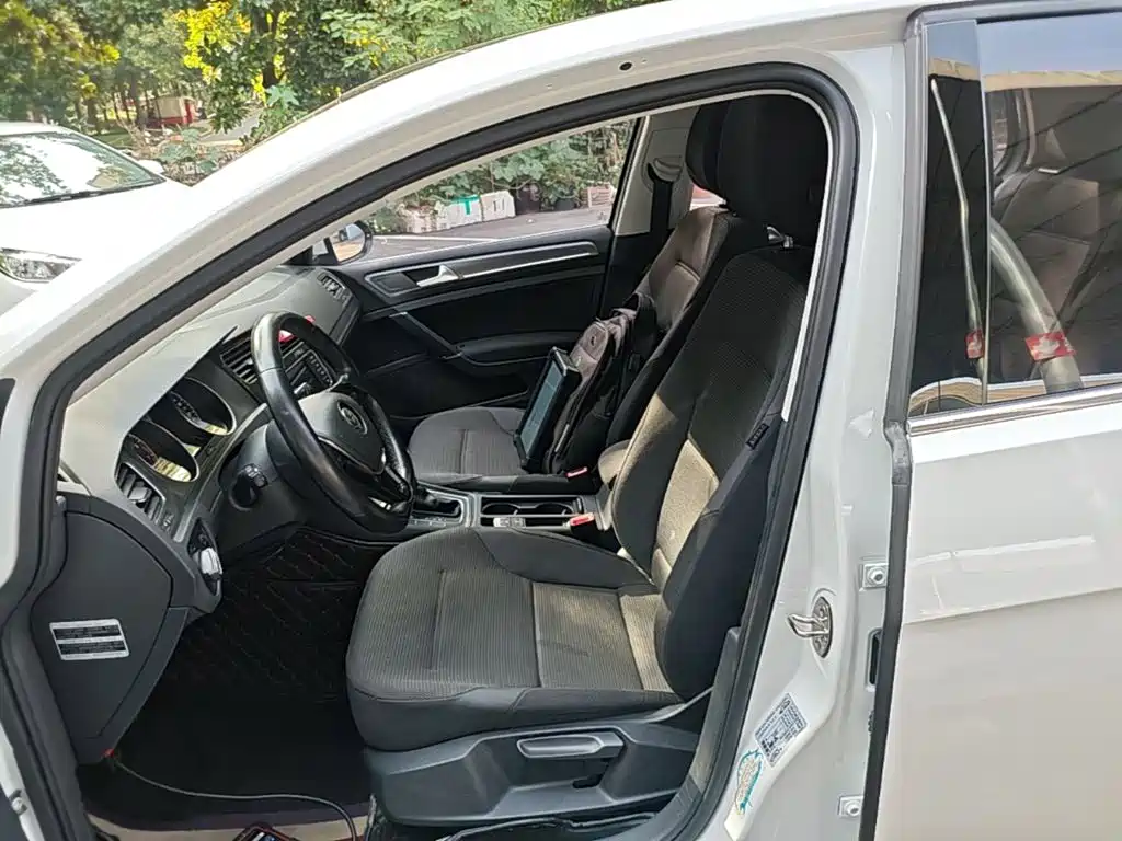 Volkswagen Golf — миниатюра 15