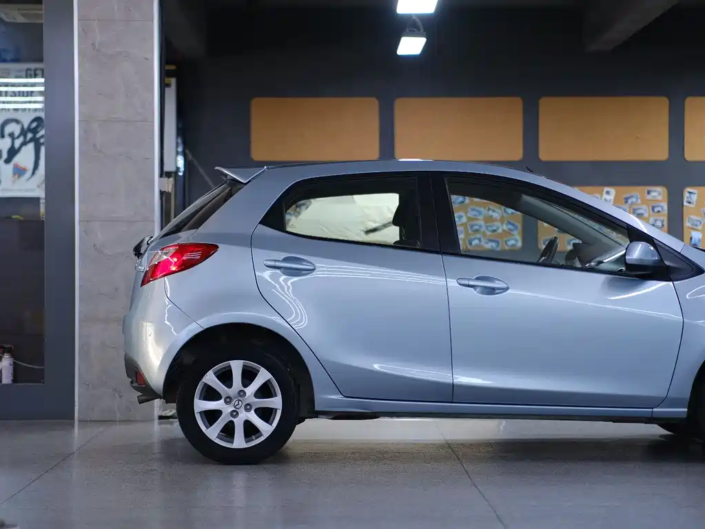 Mazda 2 Dazzle Dynamic 1.5L Auto Luxury Edition, фото 14